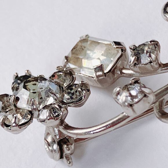 Delicate VTG Mid Century Austrian Brooch, Clear Rhinestones Floral 1950s Jewelry - Picture 5 of 10